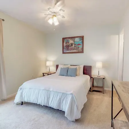 3 Bed 4 Bath Apartment In Destin